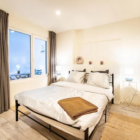 Sunny Ground Floor Escape, Cleaning Included * Οστένδη